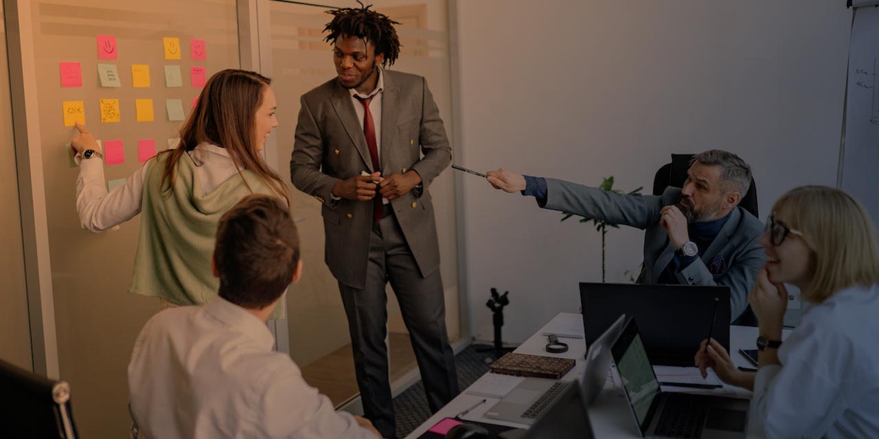 Analisi-SWOT-di-Consulenza-Strategica-Go-To-Sales-Strategia-Commerciale-Integrata